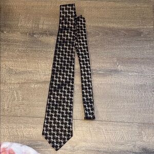 Elegant Black and Gray Checkered Men's Tie
